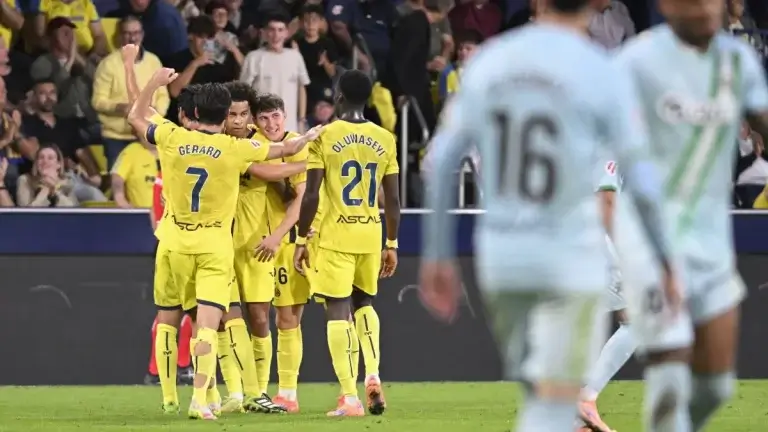 La Liga: Villarreal celebrates 2-0 at Espanyol
